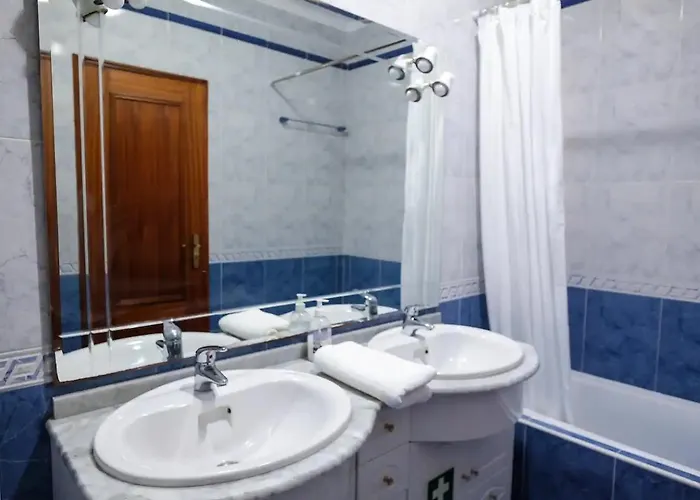 Casa Lomila Belavista - Roof Terrace & 2 Balconies 아파트 *